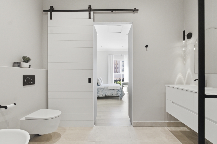 To Let 1 Bedroom Property for Rent in Sea Point Western Cape